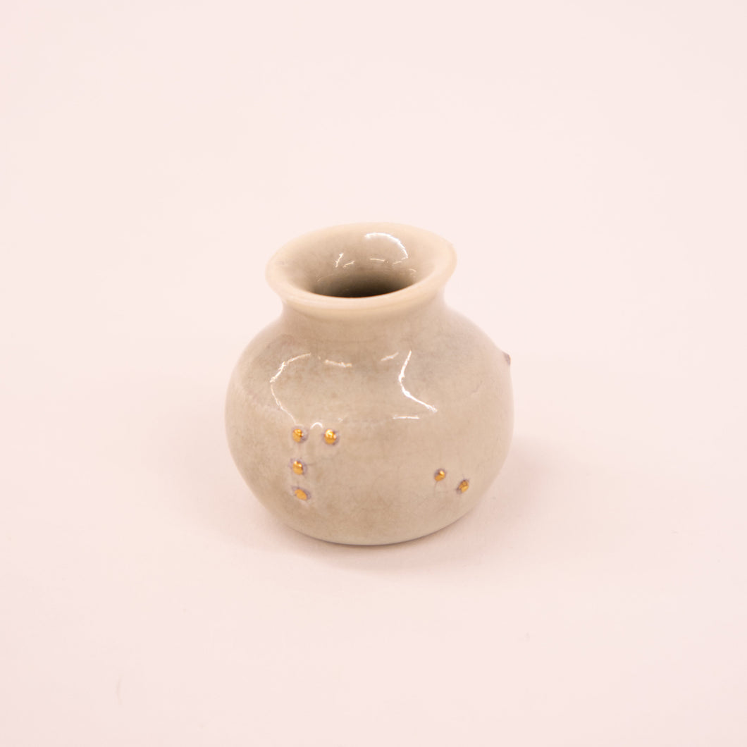Amy Sanders De Melo: Miniature Vases